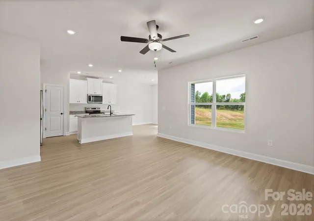 5th image of 8125 Cravat Ct, Charlotte, NC 28215 | MLS# 4409997