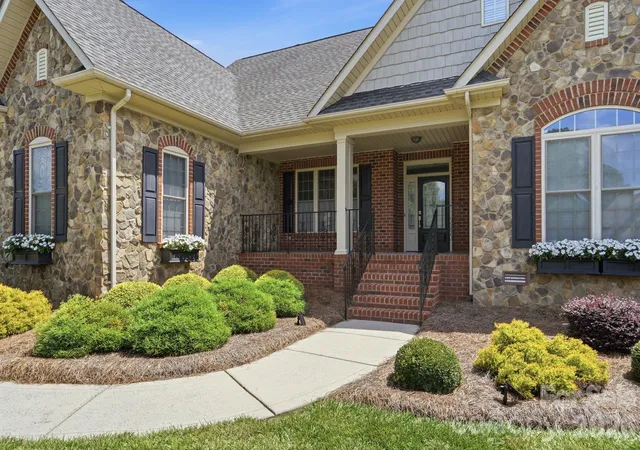 Photo 1 of Single family home for sale at 2712 Smith Fld Dr, Monroe, NC 28110 | MLS# 4410000 | Listing updated on 2026-09-04