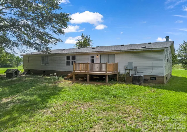 Photo 3 of Single family home for sale at 3204 Frank Grigg Dr, Shelby, NC 28150 | MLS# 4410021 | Listing updated on 2026-10-07