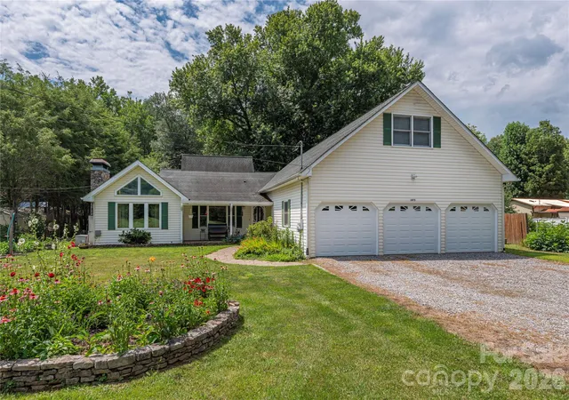 37th image of 1075 Moody Farm Rd, Maggie Valley, NC 28751 | MLS# 4410022