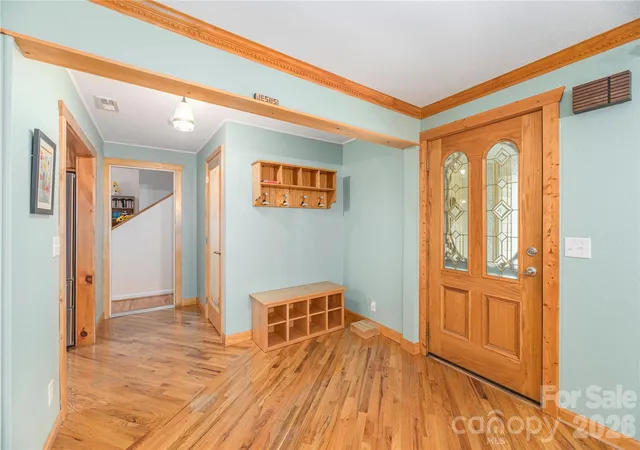 Listing Photo 4 - Condo for sale in building located at 1075 Moody Farm Rd, Maggie Valley, NC 28751