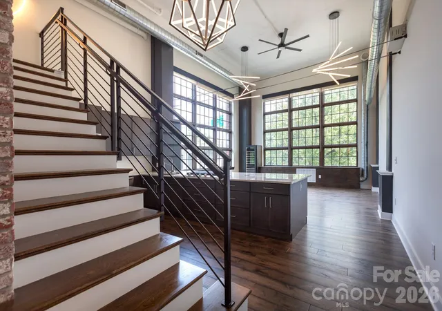 image of 715 N Graham St #201, Charlotte, NC 28202 | MLS# 4410032
