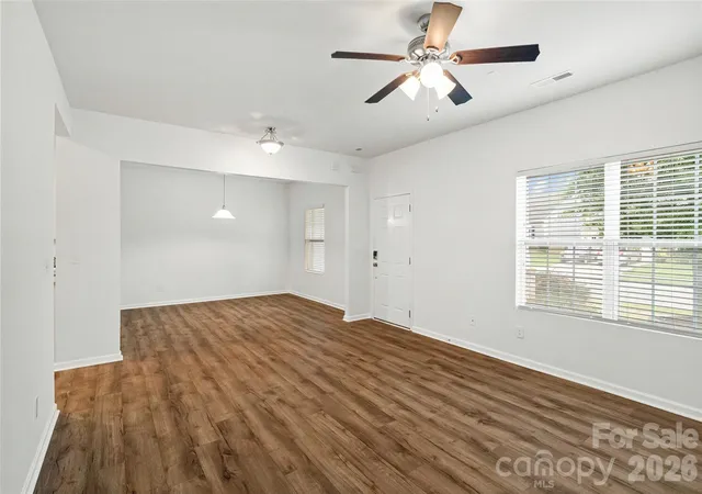 Photo 4 of Single family home for sale at 175 Glastonbury Dr, Mooresville, NC 28115 | MLS# 4410034 | Listing updated on 2026-09-17