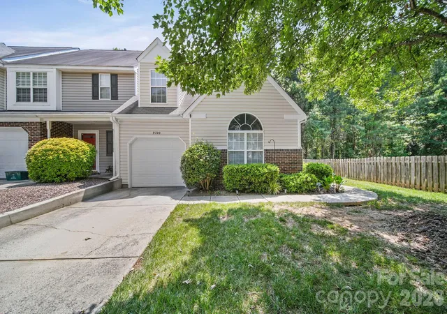 2nd image of 9720 Mattforest Cir, Charlotte, NC 28277 | MLS# 4410039
