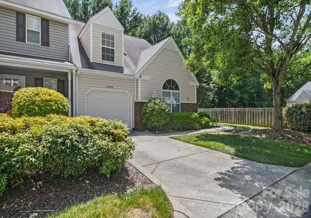 4th image of 9720 Mattforest Cir, Charlotte, NC 28277 | MLS# 4410039
