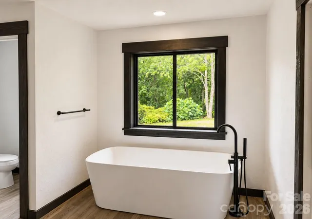 Photo 3 of Single family home for sale at 98 Tom Arthur Ln, Marshall, NC 28753 | MLS# 4410040 | Listing updated on 2026-09-22