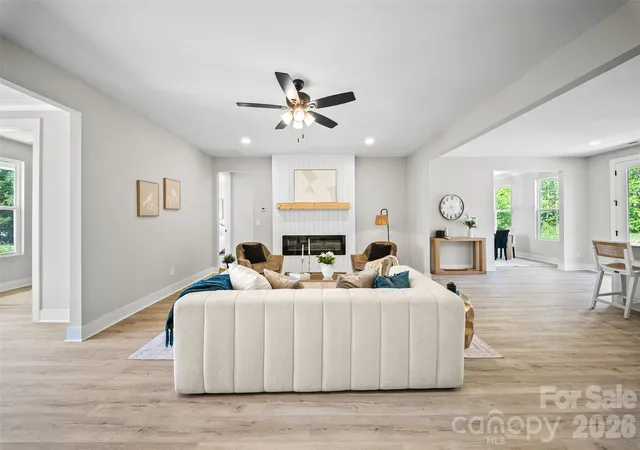 Photo 3 of Single family home for sale at 210 Silver Crk Dr, Concord, NC | MLS# 4410062 | Listing updated on 2026-09-22