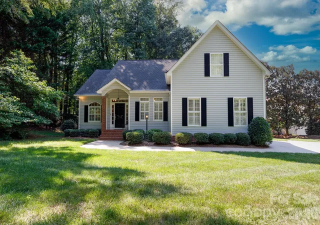 2nd image of 952 Lake Club Dr, Rock Hill, SC 29732 | MLS# 4410066