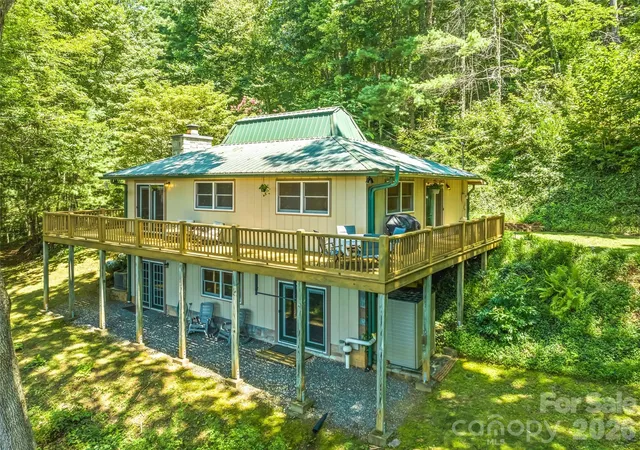 Photo 4 of Single family home for sale at 460 Speedwell Acres Rd, Cullowhee, NC 28723 | MLS# 4410072 | Listing updated on 2026-08-31