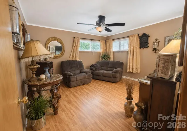 4th image of 1117 Opal St, Charlotte, NC 28208 | MLS# 4410080