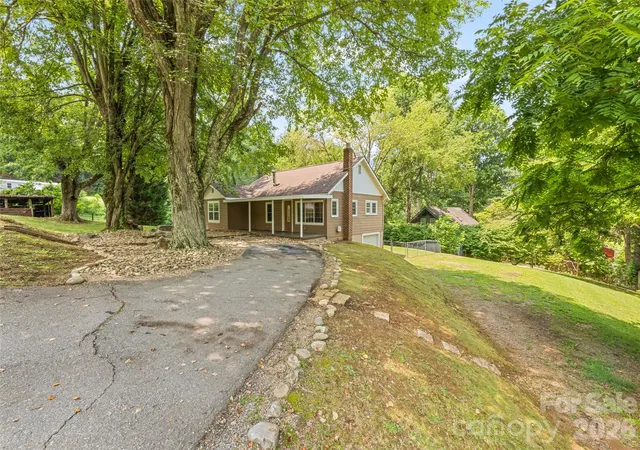 4th image of 206 Terrell Cove Rd, Canton, NC 28716 | MLS# 4410084