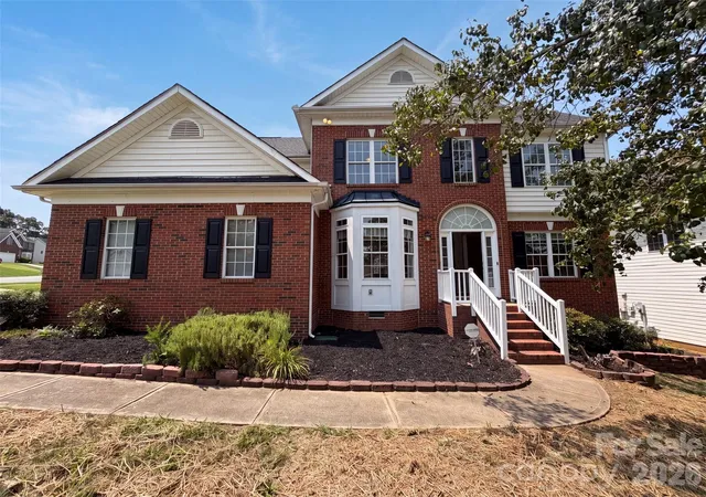 Photo 1 of Sale Pending at 2318 Phlox Ct, Charlotte, NC 28213 | MLS# 4410087 | Listing updated on 2026-09-22