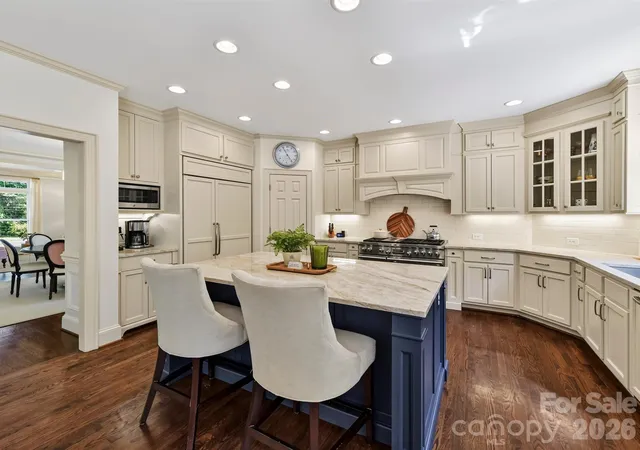 Photo 4 of Sale Pending at 3801 Fawn Hl Rd, Matthews, NC 28105 | MLS# 4410090 | Listing updated on 2026-08-08