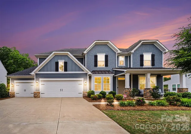 Photo 3 of Single family home for sale at 6043 Jepson Ct, Charlotte, NC 28214 | MLS# 4410108 | Listing updated on 2026-09-24