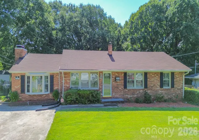 1st image of 1708 Belmar Dr, Gastonia, NC 28052 | MLS# 4410111