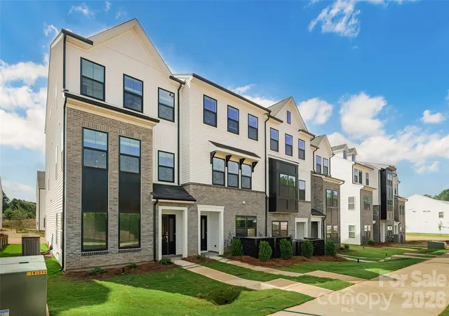 Photo 1 of Townhouse for sale at 7530 Mashburn Dr, Charlotte, NC 28269 | MLS# 4410115 | Listing updated on 2026-09-05