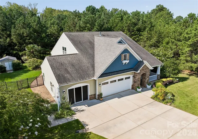 Photo 2 of Single family home for sale at 10177 Lakeshore Dr, Lancaster, SC 29720 | MLS# 4410125 | Listing updated on 2026-08-30