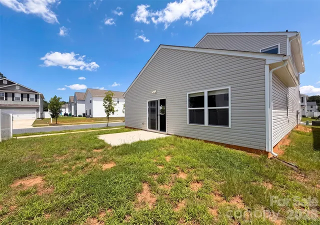 23rd image of 4104 Stoneygreen Ln, Charlotte, NC 28215 | MLS# 4410133