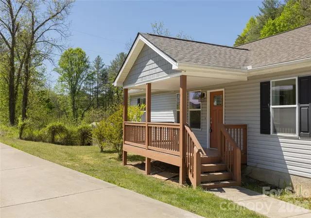 Photo 2 of Single family home for sale at 3674 New Leicester Hwy, Leicester, NC 28748 | MLS# 4410142 | Listing updated on 2026-09-03