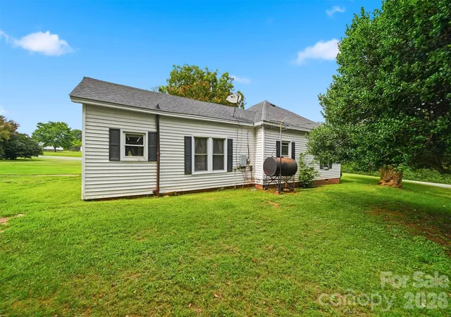 3rd image of 1289 Davis Rd, Lincolnton, NC 28092 | MLS# 4410159