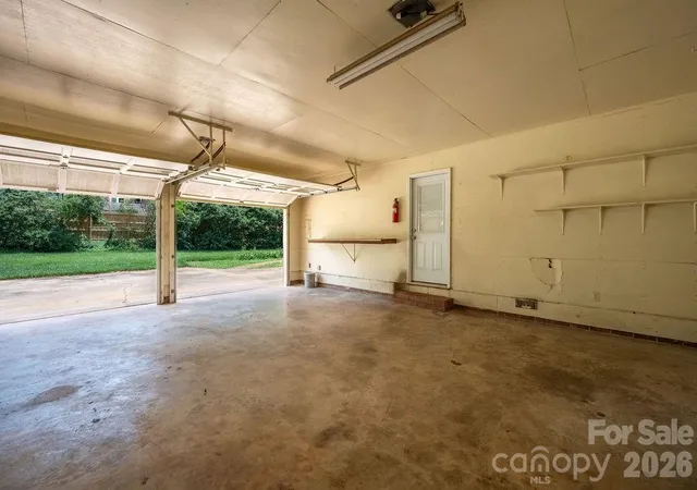 Photo 10 of Single family home for sale at 5022 Cheviot Rd, Charlotte, NC 28269 | MLS# 4410172 | Listing updated on 2026-09-15