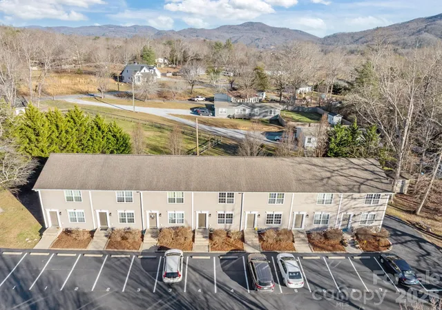 16th image of 2 Meadow Glen Dr, Fletcher, NC 28732 | MLS# 4410204