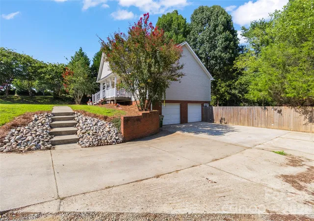 3rd image of 200 Autumn Woods Blvd, Mount Holly, NC 28120 | MLS# 4410226