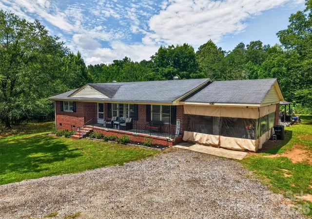 3rd image of 3116 Pilgrim Rd, Chester, SC 29706 | MLS# 4410227