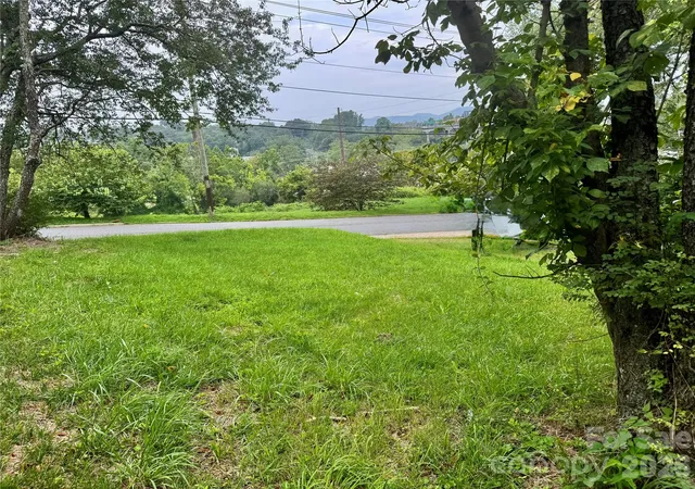 1st image of 20 Roberts St, Asheville, NC 28801 | MLS# 4410232