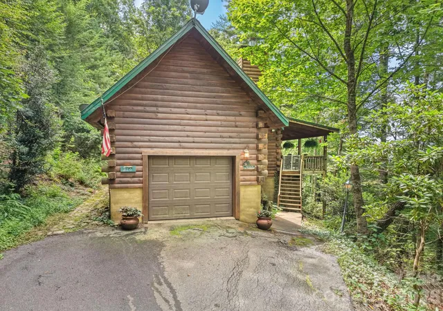 Photo 4 of Single family home for sale at 226 Signal Ridge #63, Sylva, NC 28779 | MLS# 4410234 | Listing updated on 2026-08-02