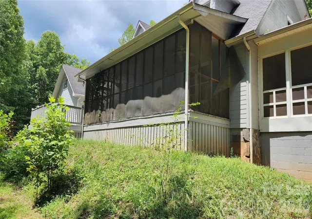 Photo 3 of Single family home for sale at 2020 Ada Williams Ln, Lenoir, NC 28645 | MLS# 4410237 | Listing updated on 2026-10-02