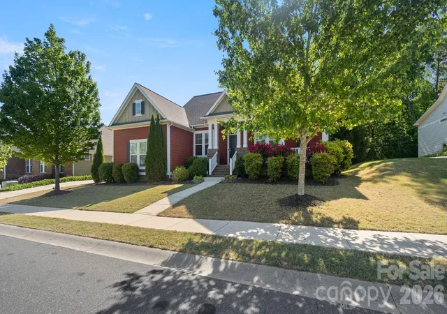 Photo 3 of Single family home for sale at 1226 Kings Btm Dr, Fort Mill, SC 29715 | MLS# 4410254 | Listing updated on 2026-08-22