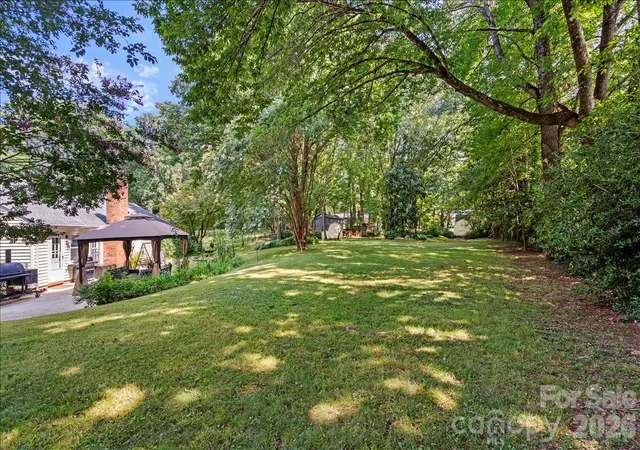 Photo 3 of Single family home for sale at 9614 Lone Oak Ct, Charlotte, NC 28270 | MLS# 4410259 | Listing updated on 2026-10-31
