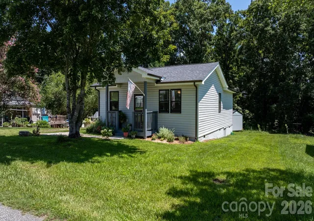 Photo 1 of Single family home for sale at 244 Holly St, Hudson, NC 28638 | MLS# 4410264 | Listing updated on 2026-10-05