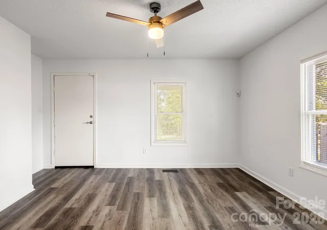 4th image of 609 S Oak St, Gastonia, NC 28054 | MLS# 4410265
