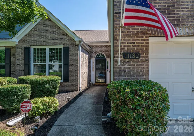 2nd image of 11132 Chastain Parc Dr, Charlotte, NC 28216 | MLS# 4410267