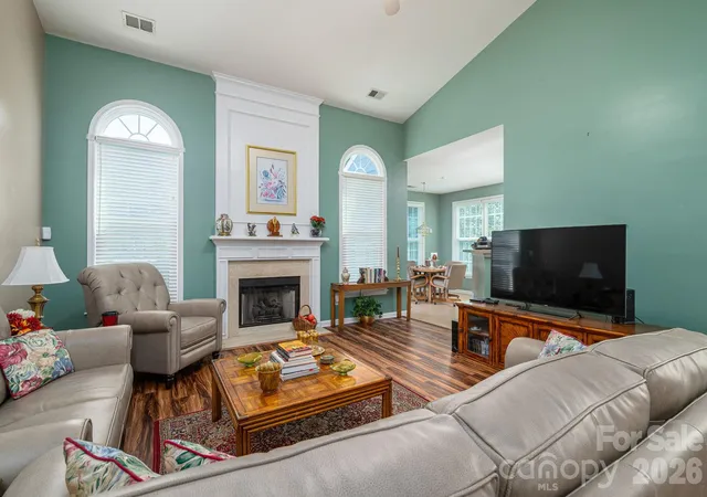 3rd image of 11132 Chastain Parc Dr, Charlotte, NC 28216 | MLS# 4410267