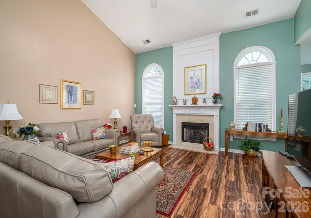 5th image of 11132 Chastain Parc Dr, Charlotte, NC 28216 | MLS# 4410267