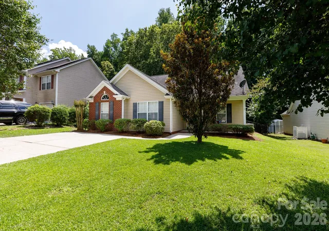 Photo 2 of Single family home for sale at 138 Pheasant Ridge Cir, York, SC 29745 | MLS# 4410268 | Listing updated on 2026-10-01