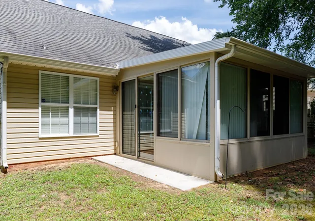 Photo 4 of Single family home for sale at 138 Pheasant Ridge Cir, York, SC 29745 | MLS# 4410268 | Listing updated on 2026-10-01