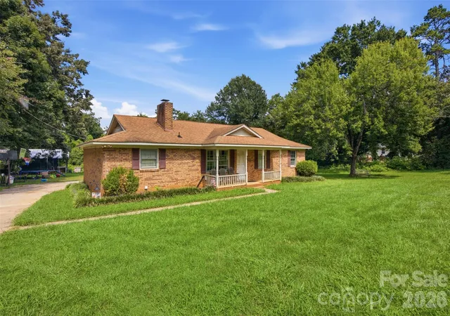 Photo 3 of Single family home for sale at 302 Charlotte St, Alexis, NC 28006 | MLS# 4410276 | Listing updated on 2026-09-24