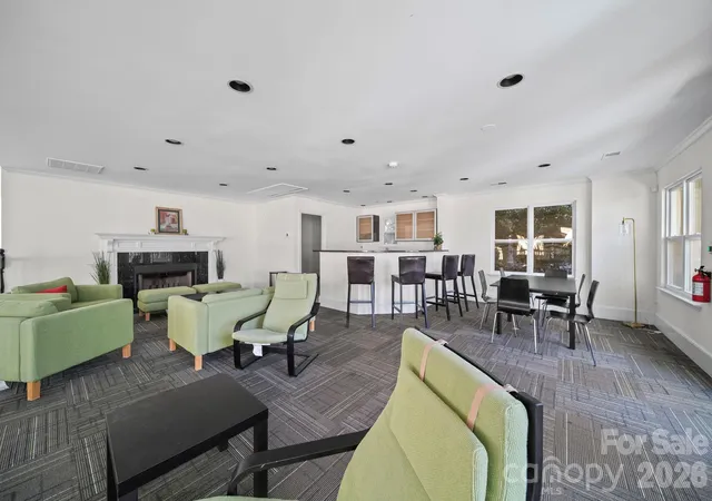 2nd image of 509 N Graham St, Charlotte, NC 28202