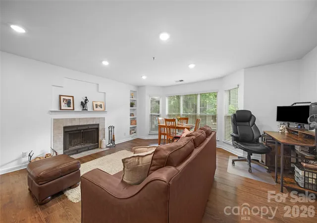 Photo 3 of Condo for sale at 509 N Graham St #2A, Charlotte, NC 28202 | MLS# 4410277 | Listing updated on 2026-10-01
