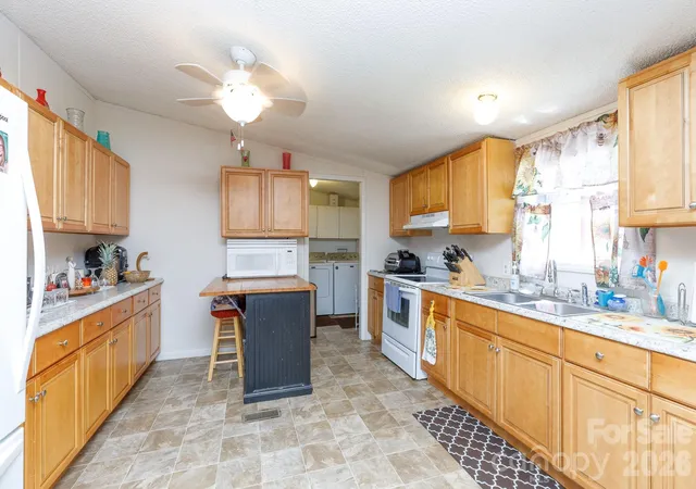 Photo 5 of Single family home for sale at 1910 Hardin Stra Rd, Chester, SC 29706 | MLS# 4410280 | Listing updated on 2026-09-02