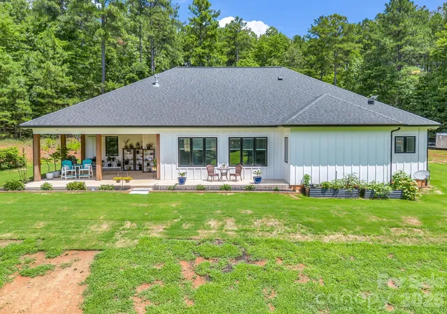 5th image of 21 Rock Ridge Rd, Mill Spring, NC 28756 | MLS# 4410302
