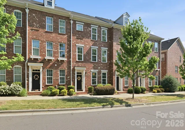 Photo 3 of Townhouse for sale at 9122 Oban Psge Dr, Charlotte, NC 28273 | MLS# 4410306 | Listing updated on 2026-08-24