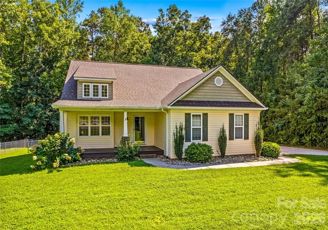 5th image of 215 Meadow Lake Dr, Salisbury, NC 28146 | MLS# 4410309