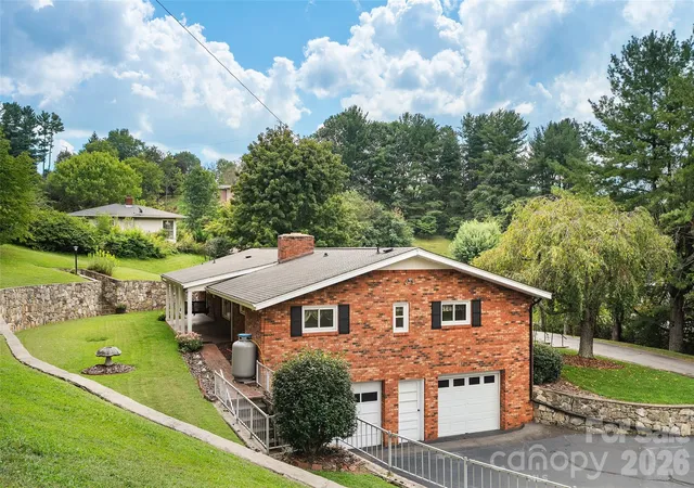 Photo 3 of Single family home for sale at 62 W Haywood Dr, Canton, NC 28716 | MLS# 4410341 | Listing updated on 2026-09-08