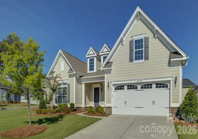 Photo 2 of Single family home for sale at 82105 Standing Oak Dr, Charlotte, NC 28278 | MLS# 4410343 | Listing updated on 2026-10-10