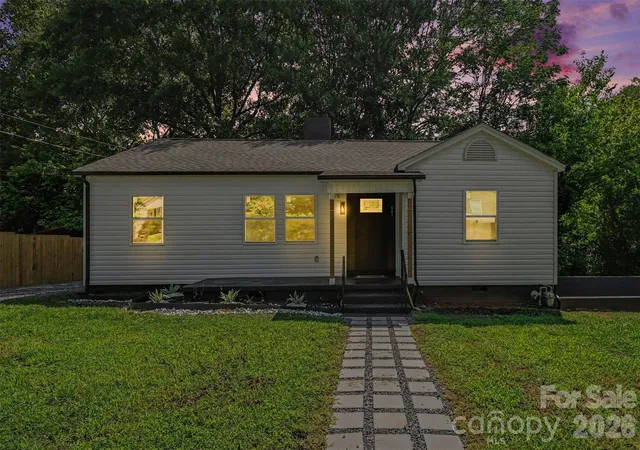 2nd image of 521 Gold St, Shelby, NC 28150 | MLS# 4410353